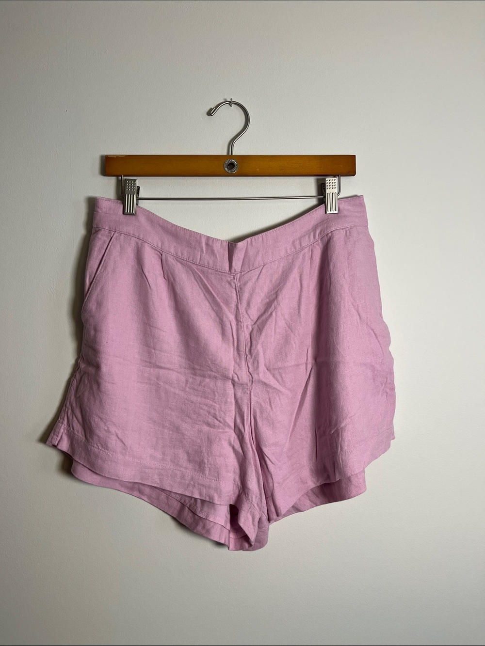 Abercrombie and Fitch Light Pink Women's Linen Blend Shorts - L